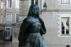 Statue der Anne de Bretagne an ihrem Geburtsort Nantes